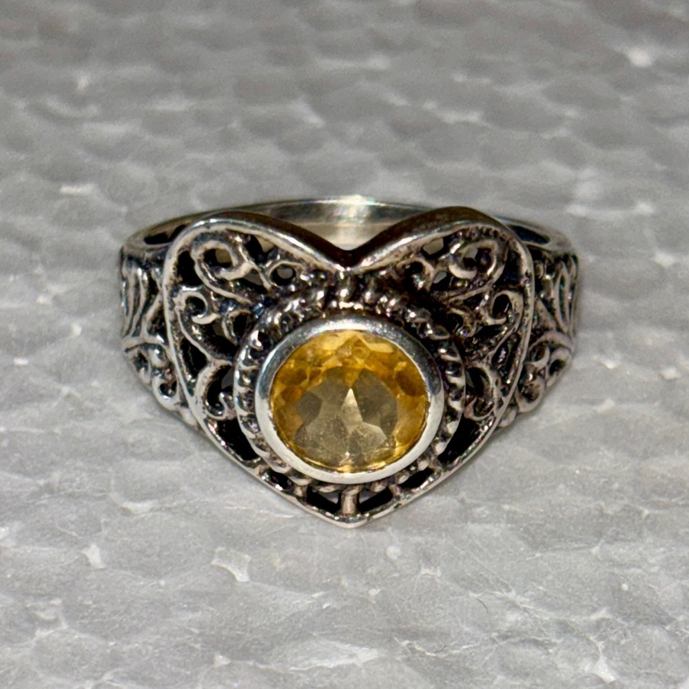 Elegant Silver Ring with Yellow Gemstone New